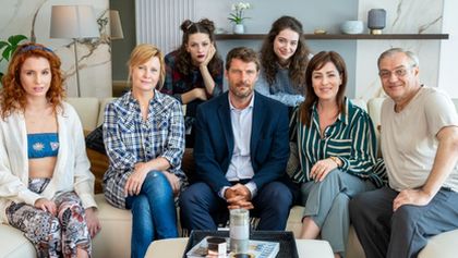 Příliš mnoho lásky (1/8)