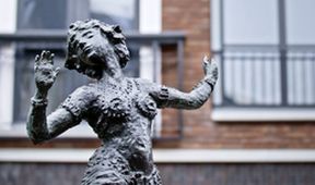Mata Hari, Dokumentární klub