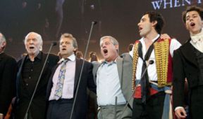 Les Misérables - koncert z Londýna, Je nám ctí... Les Misérables – 40 let