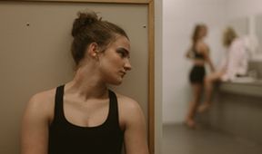 Julie mlčí