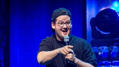 Chris Tall "LAUGH STORIES"