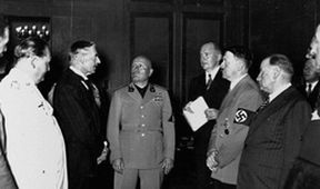 1938: Chamberlain chce mír s Hitlerem