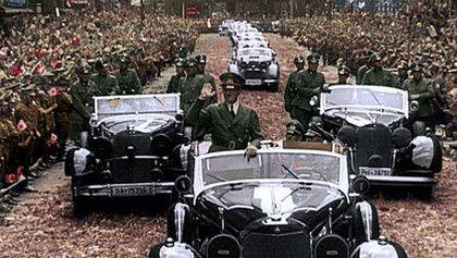 Apokalypsa: Hitler míří na východ (1)