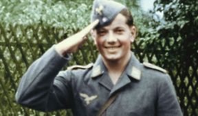 Apokalypsa: Hitler míří na východ (1)