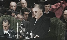 Apokalypsa: Hitler míří na východ (2)