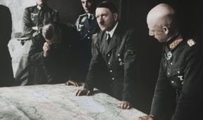 Apokalypsa: Hitler míří na východ (1/2)