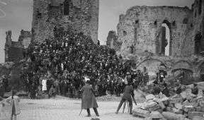 Ruiny: Historie současného válčení