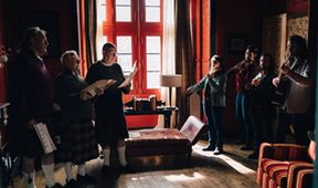 Slečna Holmesová (3)