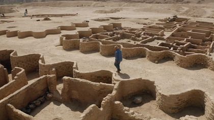 Achnaton: Tajemství zapomenutého faraona